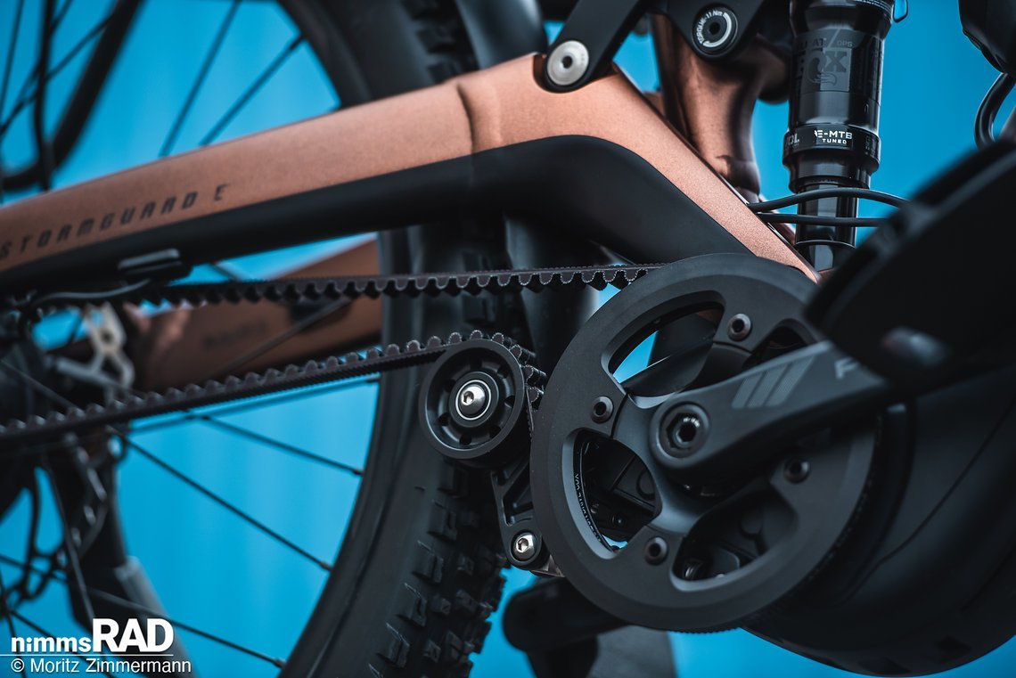 … und einen Gates Carbon Drive-Antrieb statt regulärer Kette für wartungsarmes Fahren.