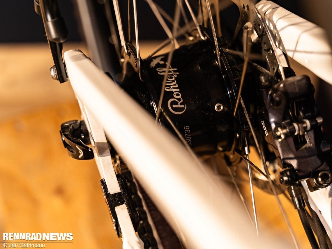 Am niederländischen Polizei-Fahrrad kommt eine robuste und wartungsarme Rohloff-Nabe zum Einsatz.