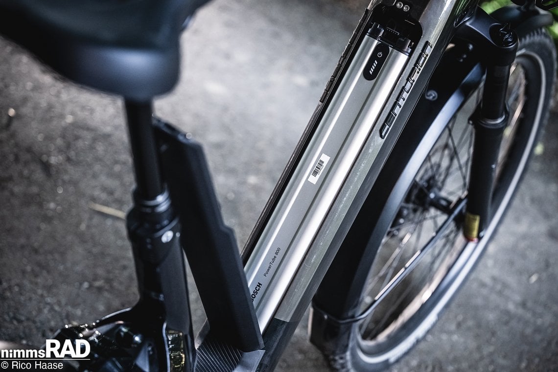 Die formschön integrierte Bosch PowerTube 800 Wh verspricht enorme Reichweite – optional auch als 600-Wh-Version erhältlich.