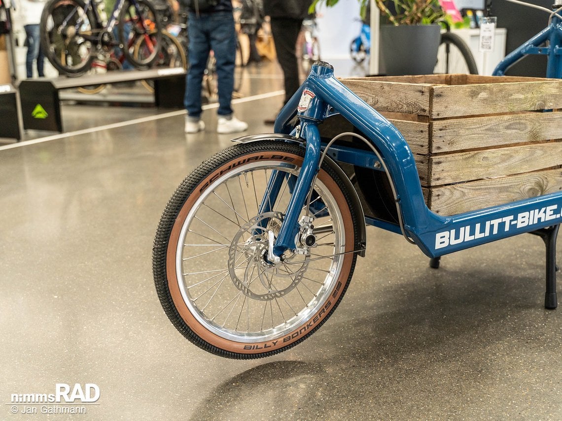 Eigentlich als Dirtbike- und BMX Reifen gedacht, ist der Schwalbe Billy Bonkers längst ein mächtig griffiger Geheimtipp für Lastenrad-Optimierung.