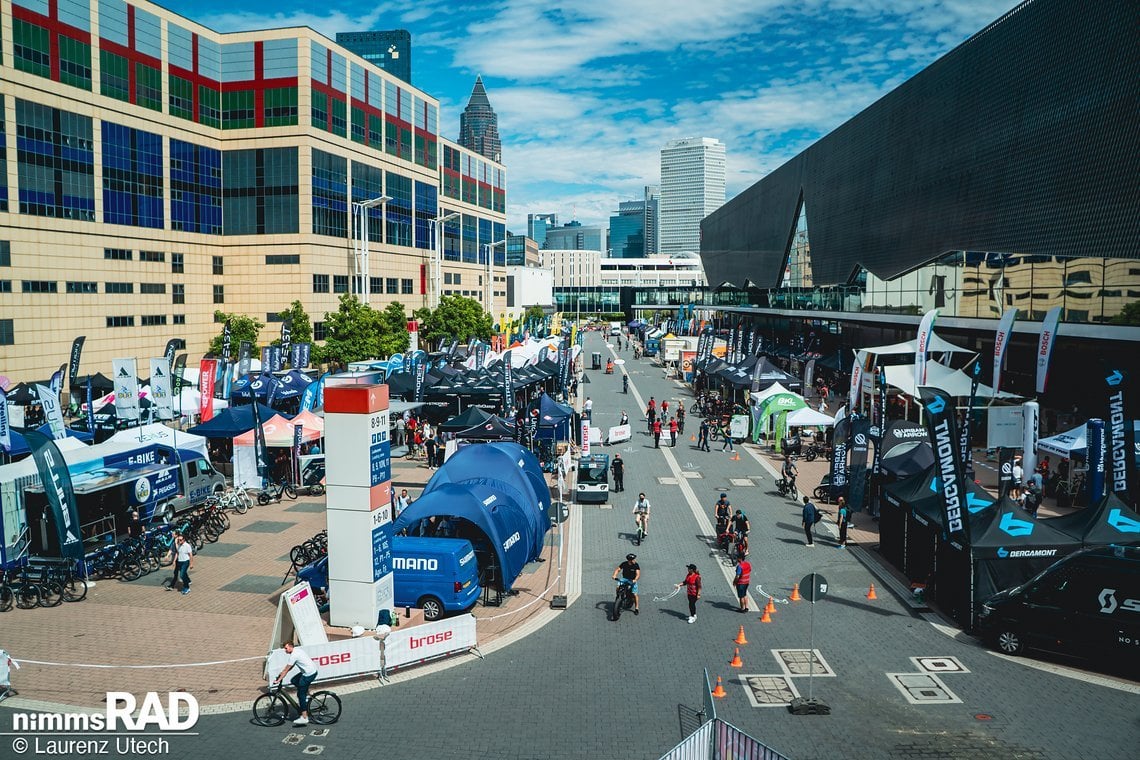 Auf dem Außengelände der Eurobike bot sich den Besuchern eine weitläufige und vielseitige Teststrecke.