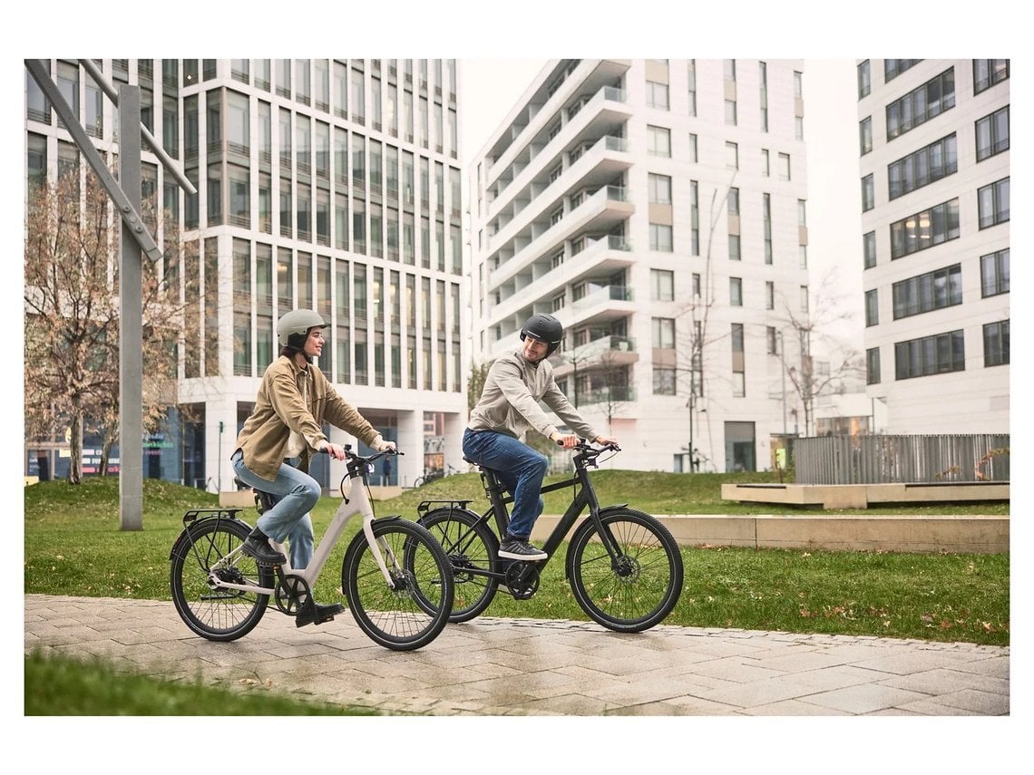 Sollen ohne großen Aufwand fahrfertig zu machen sein: Crivit Urban E-Bikes im Lidl Online-Shop.