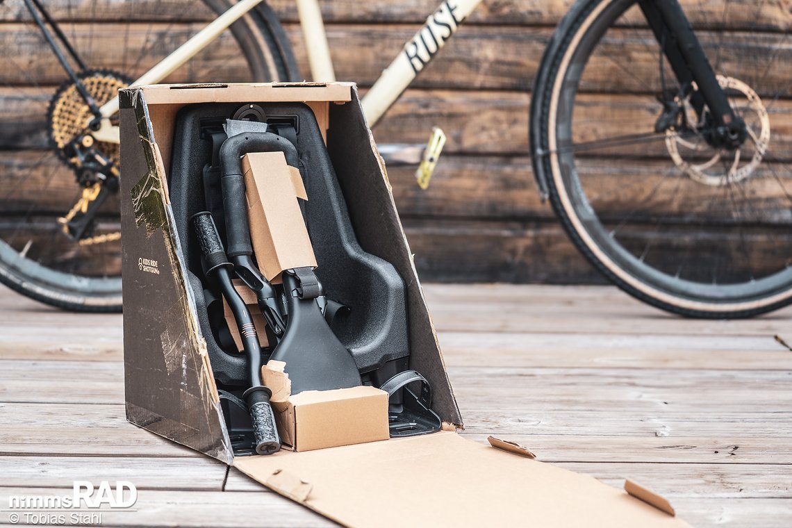 Vorne der Sattel, hinten die Schale: Der neue Kids Ride Shotgun Pro EVO ist als 2-in-1 Kindersitz konzipiert und erweitert den Einsatzbereich für die kleinsten Kinder zwischen 9 Monaten und 2 Jahren