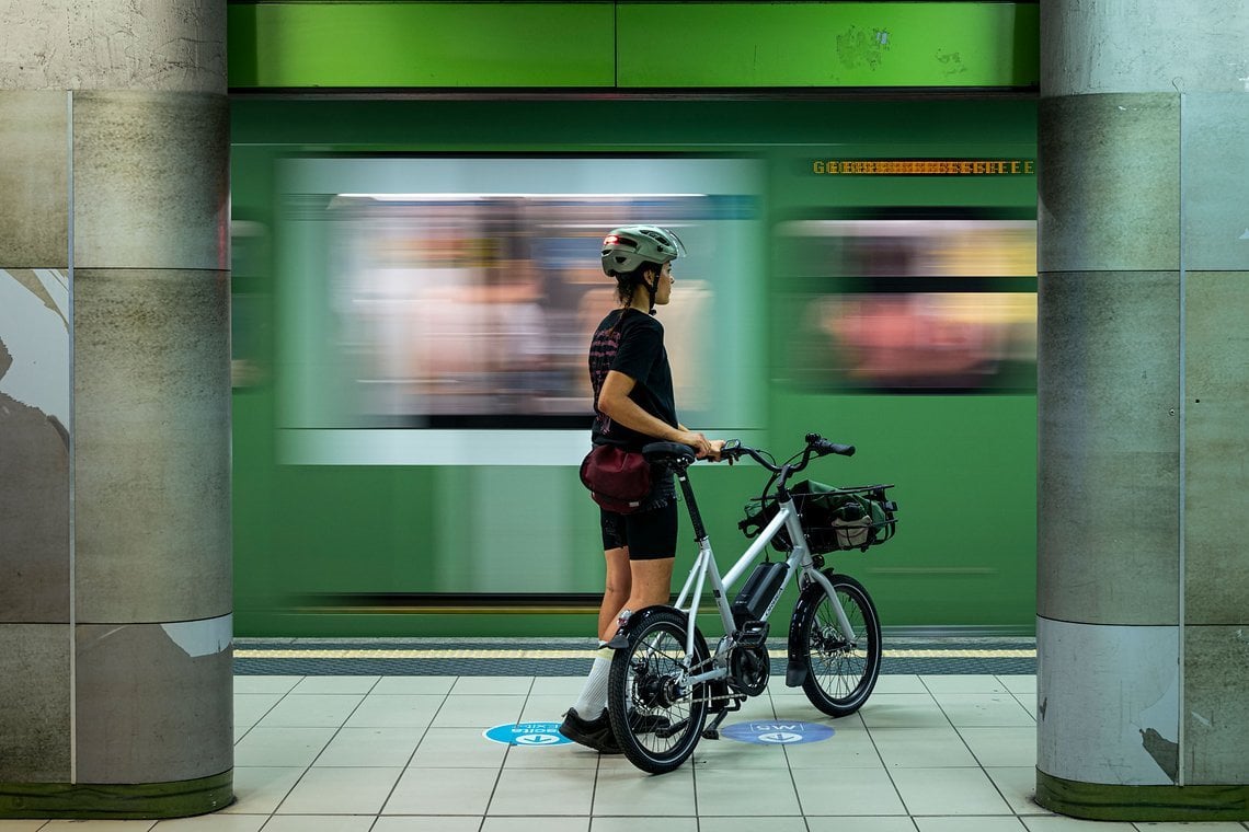 Multimodal unterwegs mit dem MET Intercity Mips.