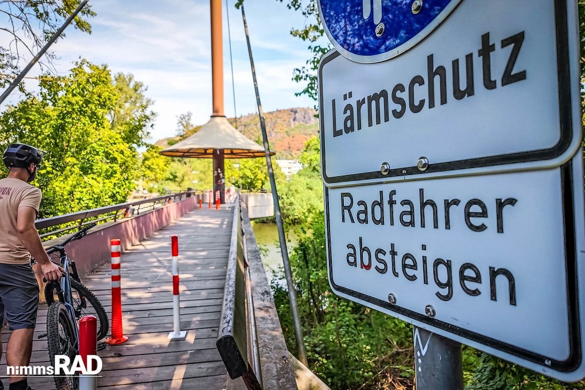 Was im Fall von besonders lauten Hinterradnaben zu tun ist, konnten wir bislang nicht in Erfahrung bringen.