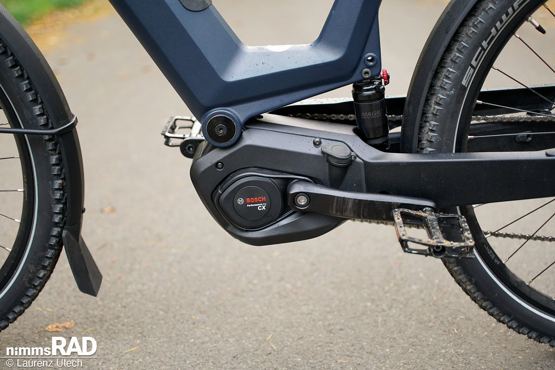 Der Bosch Performance Line CX Smart System liefert bis zu 100 Nm Drehmoment und sorgt im Xroad FS 6 für souveräne Unterstützung auf jeder Steigung. Der Bosch Performance Line CX Smart System liefert bis zu 100 Nm Drehmoment und sorgt im Xroad FS 6 für souveräne Unterstützung auf jeder Steigung.