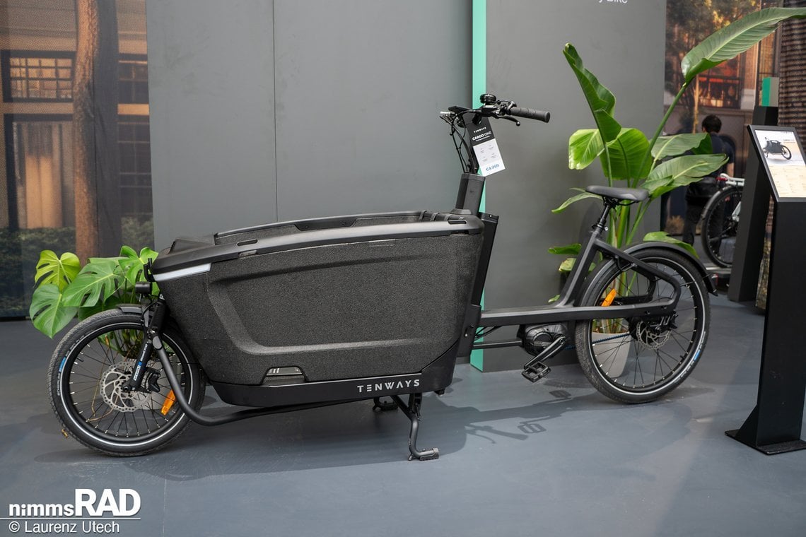 Mit dem Tenways Cargo One zeigt der Hersteller günstiger E-Bikes ein Familien-Longjohn für unter 5.000 €.