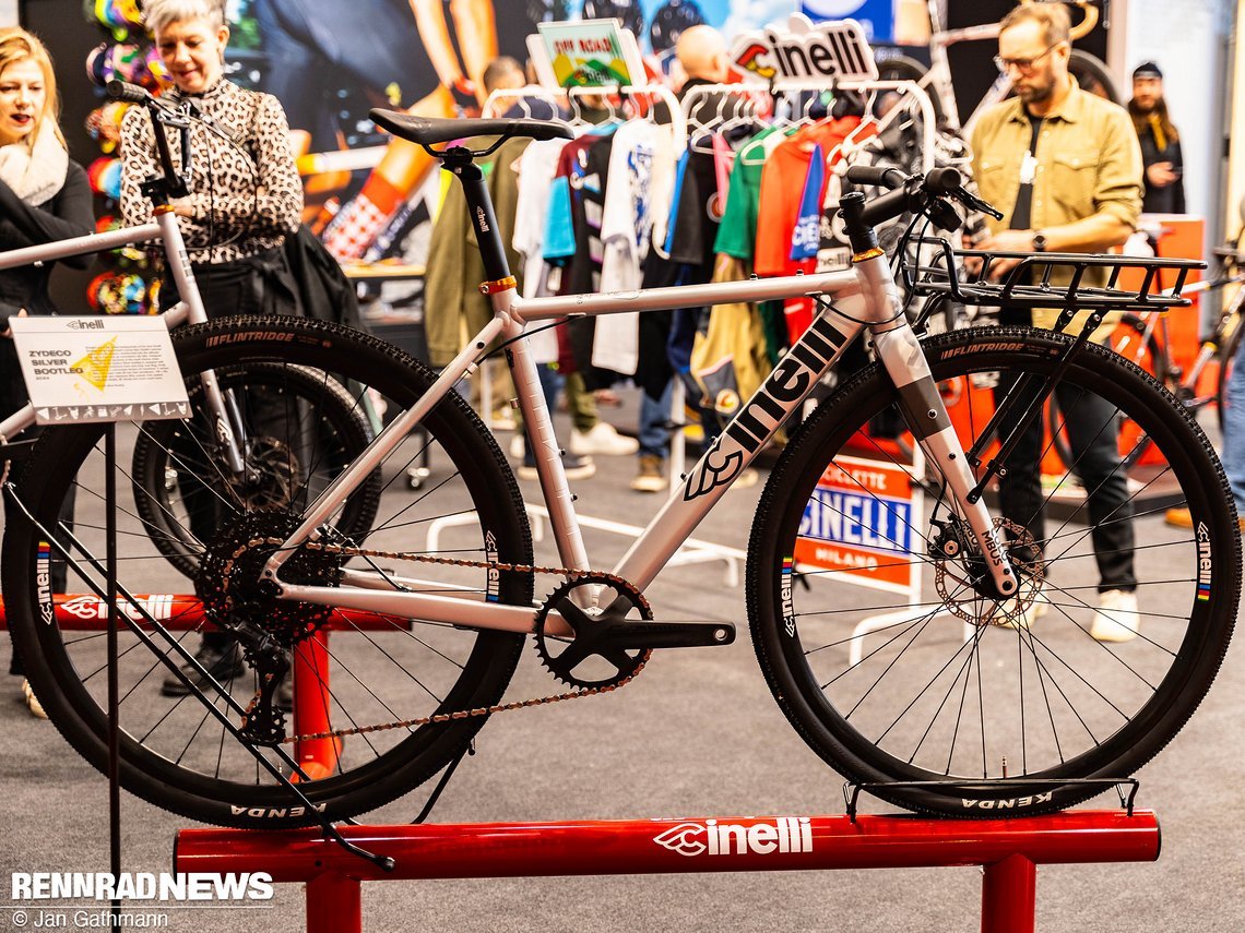 Der Front Rack-Trend macht auch vor der italienischen Kultschmiede nicht halt.