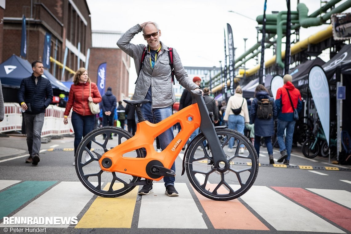 Das Igus Bike heißt jetzt RCYL. Der Kollege Jan von Rennrad-News scheint noch nicht vollends überzeugt.