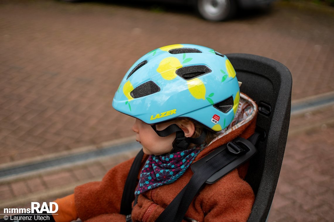 Lazer Pnut KinetiCore 2.0 | UVP: 49,95 € | Mit integrierter KinetiCore-Technologie für erhöhten Aufprallschutz speziell bei Kleinkindern.