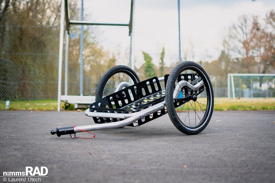 Der Veolo Cargo Lastenanhänger kommt mit innovativem Design, durchdachten Features und satten 80 kg maximaler Zuladung.