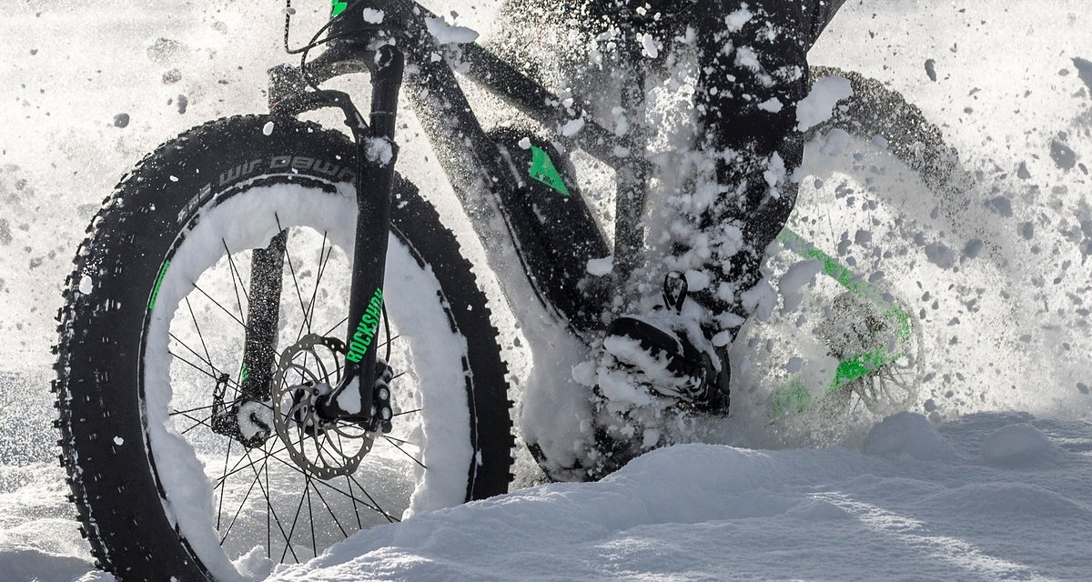 E-Bike fahren im Winter: Die 4 besten Tipps zur Akkupflege –