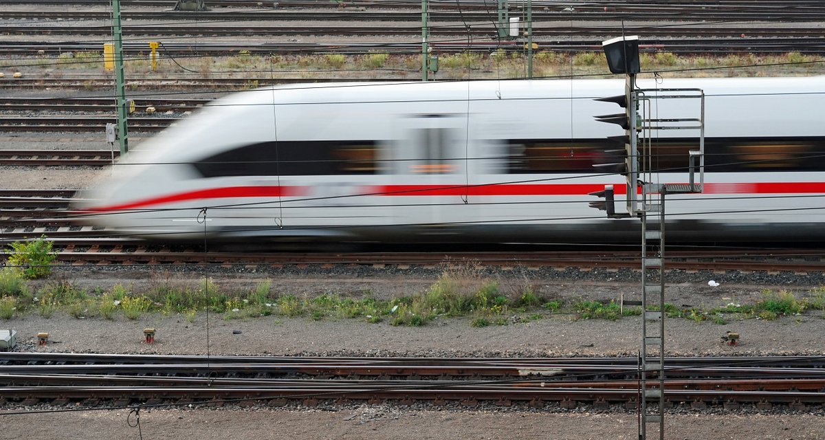 Fahrradtransport in der Bahn Mehr Stellplätze im