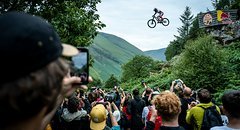 Artikelbild: Red Bull Hardline 2025 – Wales: Geschichte wurde geschrieben – Fotostory vom Finale