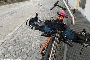 Wer mit dem Rad auf Skitour fahren will, sollte etwas vorbereitet sein.