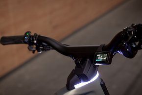 Das integrierte Cockpit verfügt über eine SP Connect Halterung …