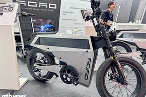 Ein solarbetriebenes E-Bike – das gab es am Stand von Agao.