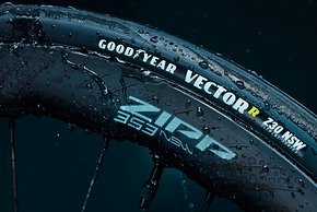 Der Goodyear VectorR Z30 NSW wiegt 280 Gramm