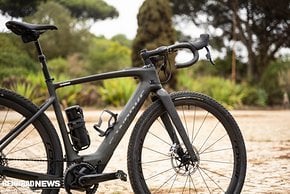 Der neue S-Works Creo SL2-Rahmen soll 120 g leichter geworden sein als der Vorgänger