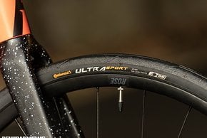 Die Continental Ultra Sport Reifen in 32 mm stiften Komfort und sind kleine Leichtlaufwunder.