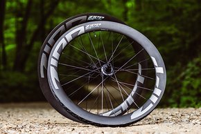 Der neue Zipp 303 XPLR SW Gravel-Laufradsatz  soll 1.800 € kosten.