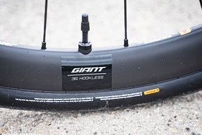 Hookless Bauweise  und Tubeless Set-up ermöglichen niedrige Reifendrücke – ebenfalls ein Komfort-Feature.