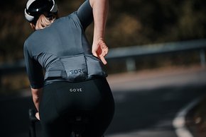 Das Gore Wear Chase Jersey Womens verfügt über drei Rückentaschen.