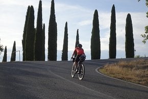 Das Chianti Gebiet verspricht nicht nur Wein der Extraklassen, sondern auch himmlische Straßen.