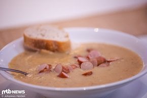 Bodenständige Kartoffelsuppe.