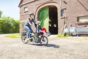 Das neue Hase Bikes Pino ermöglicht die Beförderung von Kindern bereits ab einer Körpergröße von einem Meter...