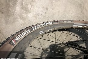 Vittoria Terreno Reifen auf Enve Carbon-Felgen