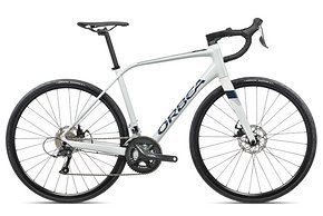 Orbea Avant H60-D mit Shimano Claris 2x8-Gruppe