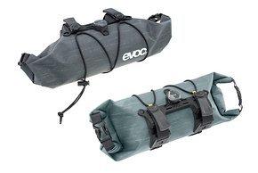 Die Evoc Handlepack Boa WP, hier in der 2,5-Liter-Version, hat an jeder Seite einen Rollverschluss.
