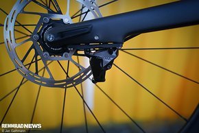 Die SRAM Rival AXS Bremse mit MTB-Technik Bremssattel hinterließ im Test einen sehr guten Eindruck.