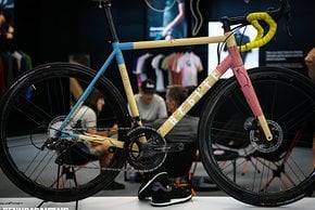 Von Repete Cycles aus Prag stammt dieses Rennrad am Stand von Isadore