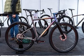 Das Rahmenset des Leon88 Larage Titan Gravel Bikes gibt es bereits ab rund 1.900 €