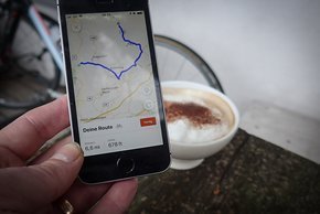 Beim Kaffee noch schnell die Route am Smartphone planen?