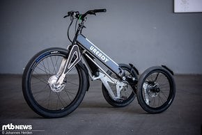 Das Uready ist ein E-Trike, klassifiziert als E-Scooter. Die Besonderheit ist die Neigetechnik.