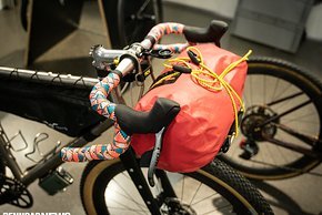 Neue Transportlösungen für Gravel Bikes gabe es ebenfalls.