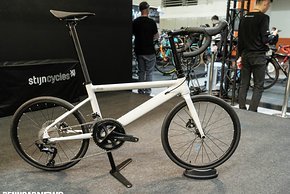 Dieses Kompakt-Rennrad ist von Stijn Cycles und wiegt „um die 8 Kilo“