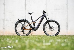 Das Haibike Adventr SE kommt wie auch das Rotwild mit 140 mm Federweg vorn und hinten, bereitgestellt durch ein Fox-Fahrwerk.