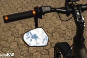 Rückspiegel am E-Bike können Leben retten, sind aber leider noch wenig verbreitet.