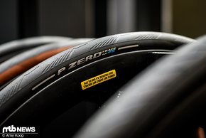 Seit einigen Monaten hat Pirelli eine Tubeless-Version des Allround-Reifens P-Zero Race 4S im Angebot