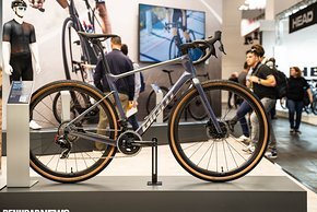 Das neue Giant Revolt Advanced wurde auf der Eurobike erstmals präsentiert.