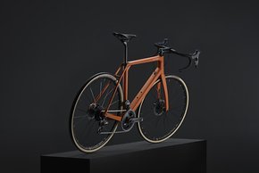 Das VRC evo gibt es auch in diesem Farbton namens Spanish Copper