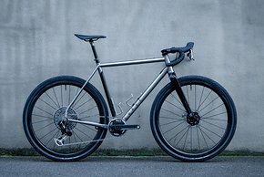 Das neue AirKev von Curve Cyling ist die Race-Edition des bekannten Gravel Bikes.