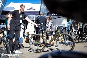 Mitgefangen, mitgehangen. Das Cervélo Aspero 5 musste einfach fotografiert werden.