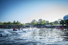 Der Start erfolgt direkt im Wasser.