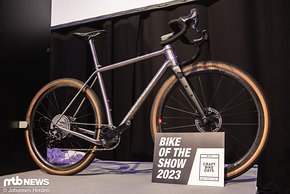 Das stolze „Bike of the Show“ wurde das Falkenjagd Aristos Trail R.