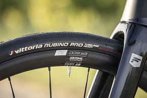 Am Testbike waren Vittoria Rubino Pro Reifen mit 32 mm Breite verbaut